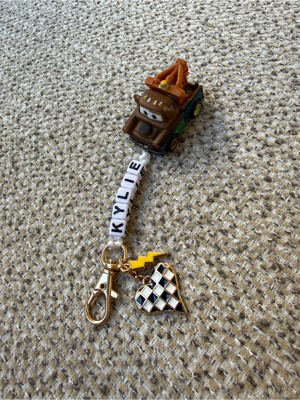 Cars Inspired Customizable Keychain - Picture 2 of 3